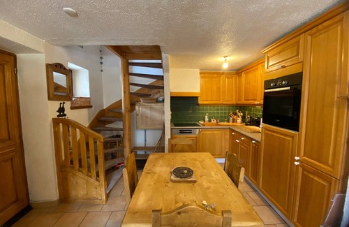 Les Allues House | Village house in Allues near shops and gondola for 6 pers.