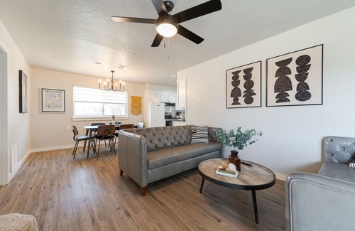 Central Oklahoma City House | Village Luxe 5BR plus Bunk Room Sleeps 14