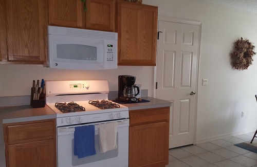 Glenbrook House | Village of Glenbrook, 3BR/2Bath designer home, Deerfield Lane