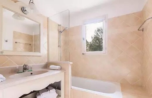 Pont Royal Apartment | Village Pierre & Vacances Pont Royal en Provence - Apartment 6 people - 1 bedroom + 1 sleeping area - Balcony - Lake District