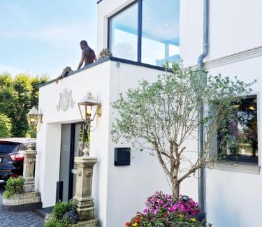 Rodenkirchen Hotel | Villahotel Rheinblick