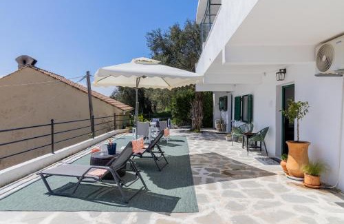 Spartylas Apartment | Villaluminosa