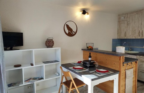 Villard-de-Lans Apartment | Villard je t'aime - Résidence Les Chalets du Village - 2 Studios 4 personnes