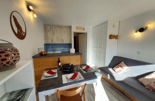 Villard-de-Lans Apartment | Villard je t'aime - Résidence Les Chalets du Village - 2 Studios 4 personnes