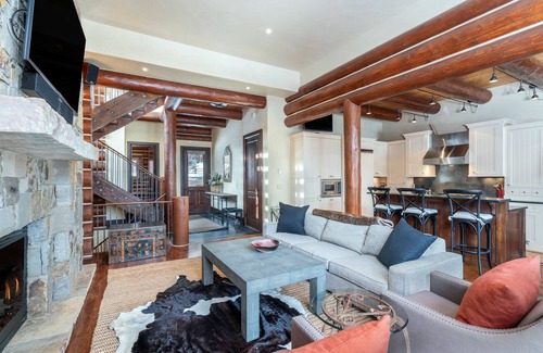 Mountain Village House | Villas At Tristant 137 by AvantStay | Ski In/Out w/Panoramic Views & Hot Tub