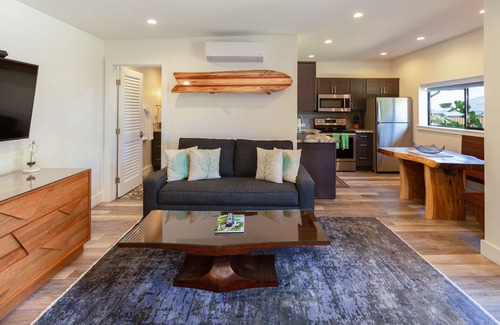 Kihei Villa | Villas By The Cove, Villa 8 · 1 Bedroom Villa with Ocean Views, Steps to Beach