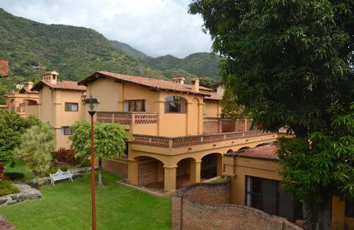 Ajijic Hotel | Villas Danza del Sol
