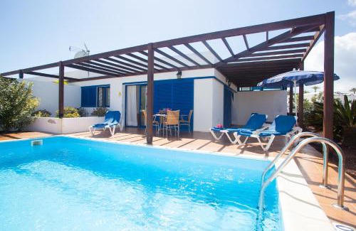 Playa Blanca Resort | Villas Las Marinas