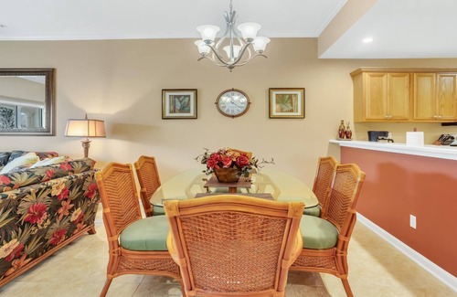 Butler Beach Condo | Villas of Ocean Gate #208 Ocean side 2 bedroom, pool view, pet friendly