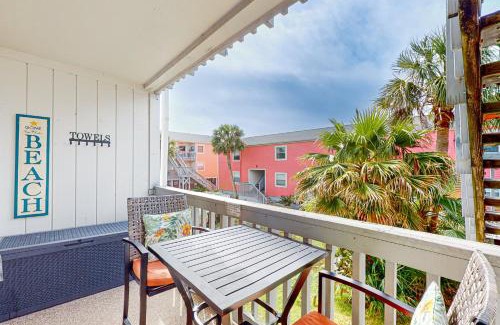 Pensacola Beach Apartment | Villas on the Gulf A1