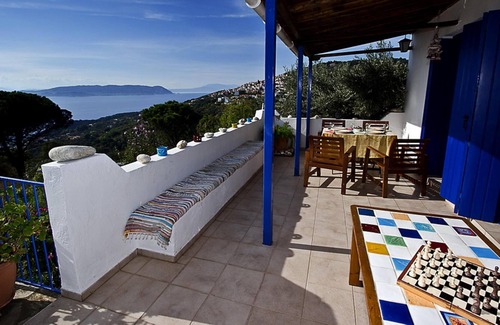 Glossa Villa | VILLAVIEW, SECLUDED, LUXURY POOL, WIFI, CLOSE TO ALL AMENITIES, 5 MIN. TO BEACH