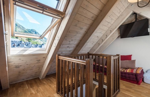 Baqueira Apartment | Villena by Totiaran 12p apartment in Val de Ruda next to Ski Lift