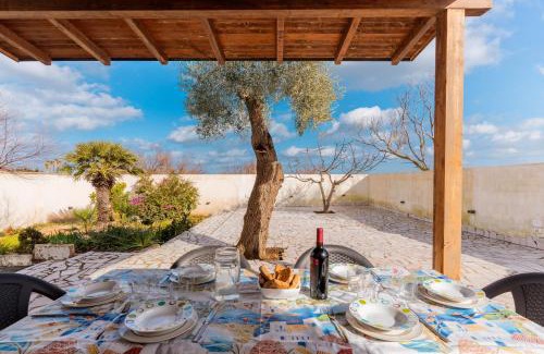 Squinzano House | Villetta Donzella di Mare by BarbarHouse
