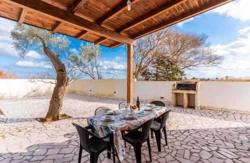 Squinzano House | Villetta Donzella di Mare by BarbarHouse