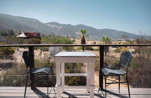 San Antonio de las Minas Ski Chalet | Viña Calabria Alondra Queen Chalet with Veranda