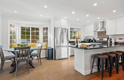 Kenwood House | Vina Vista - 5 BD with Pool, Hot Tub and Close to Wineries