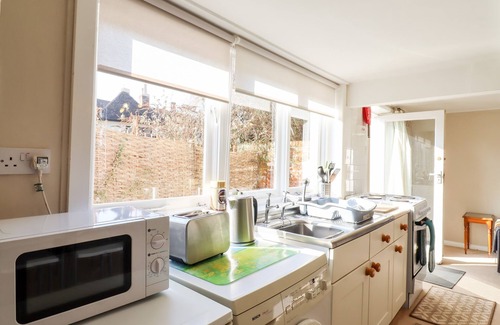 Halstead Cottage | VINE COTTAGE, with a garden in Castle Hedingham