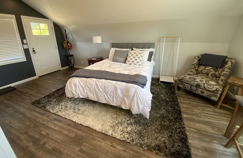 Salem House | Vineyard Barn at Aeolus Vineyard Willamette Valley