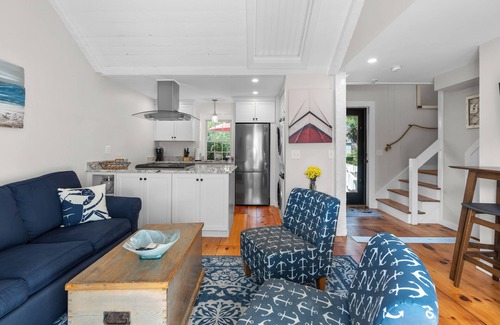 Mashpee House | Vineyard Sound Retreat Sleeps 6!