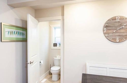 Okanagan-Similkameen House | Vineyard Sunrise Villa near Lake
