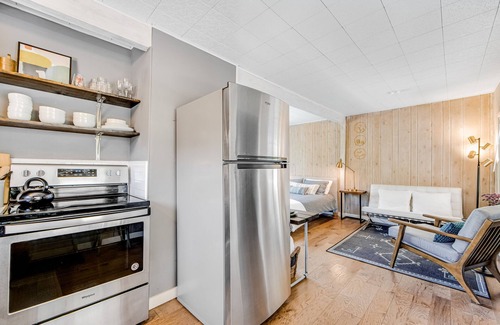 Guerneville Cottage | Vineyard view studio by Russian River w/private balcony, patio, grill, & WiFi