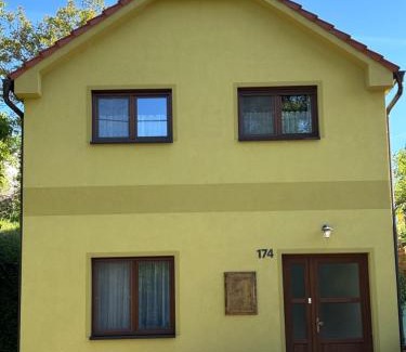 Bavory House | Vinný sklep s apartmány u Kvěchů