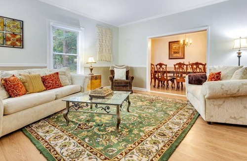 Reynoldstown House | Vintage 1920's cottage ON the Atlanta beltline!