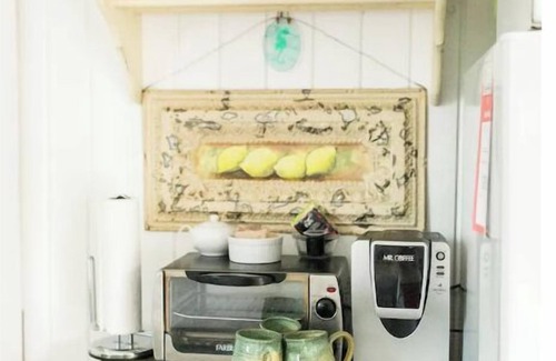 Kitty Hawk House | Vintage Beach Cottage (Outer Banks, NC)