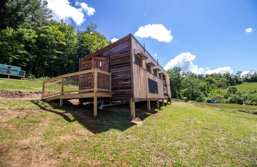 Floyd House | Vintage Camper in Floyd VA!