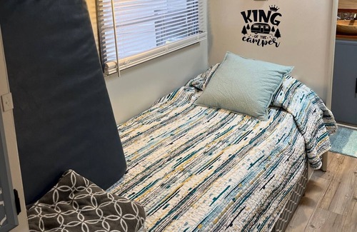 Pigeon Forge RV Rental | Vintage Camper in Fantastic Pigeon Forge at Appalachian Springs Outdoor Resort