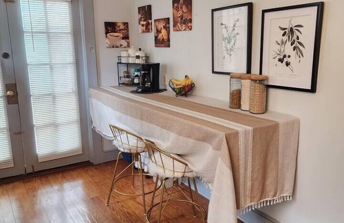 Earlewood Apartment | Vintage Escape *New*