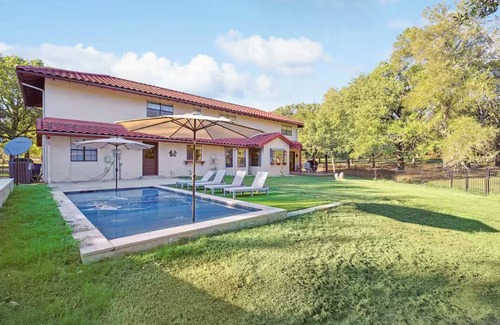 Bartonville Other | Vintage Home on Spacious 30-Acre Ranch w/Animals