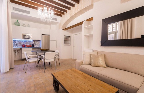 Cort Apartment | VINTAGE PALMA PALACE (CLASSIC 1) TI/200