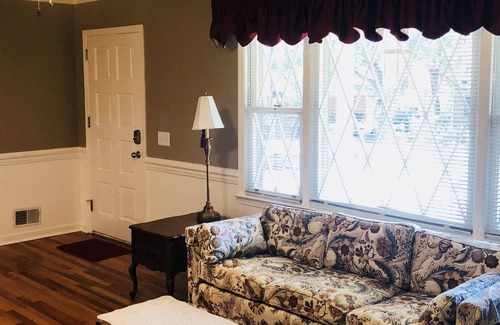 Berea House | Vintage refuge in greenvile sc 29617