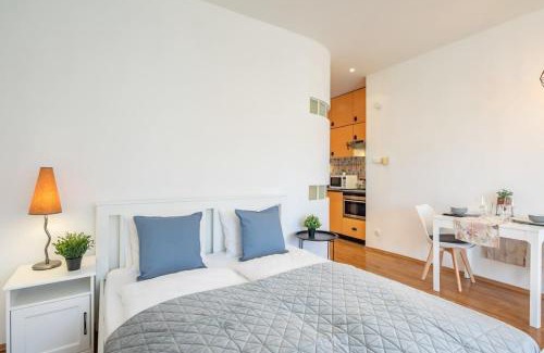Orszagut Apartment | Vintage romantic home for couples on Buda hills