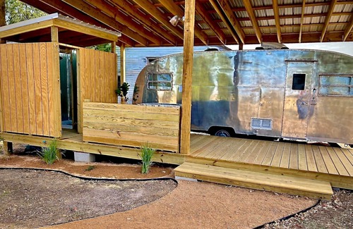 Burton House | Vintage RV and outdoor space minutes from Round Top and Brenham!