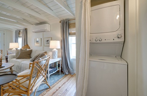 Surf City Cottage | Vintage Surf City Cottage - 132 Steps to Beach!