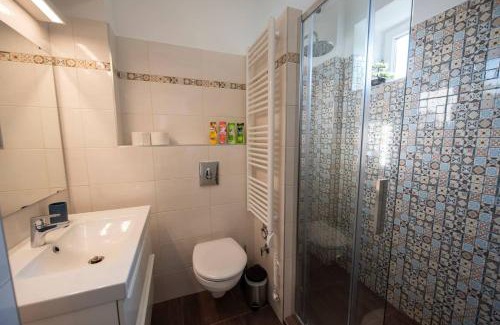 Pecs Apartment | Viola Family Apartman free parking