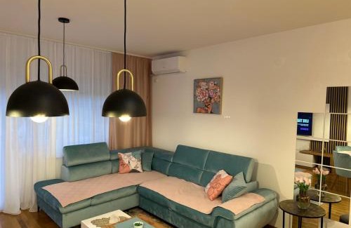 Nis Apartment | Violet deluxe