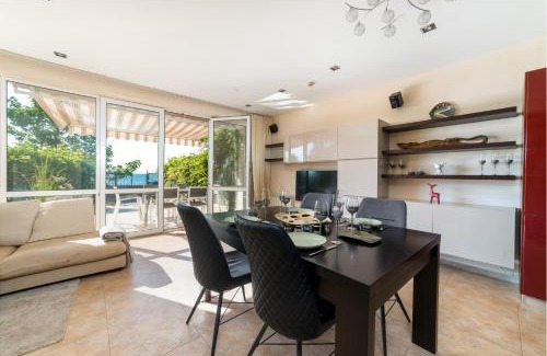 Odessa House | VIP Приватний Пляж та Релакс без сторонніх