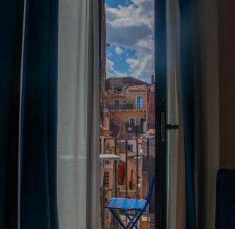 Old Town Apartment | Virdimura Charming House