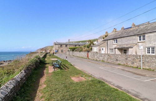 Portwrinkle Cottage | Virginia Cottage