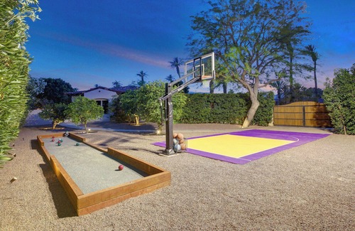 Indio House | Virtual Golf, Pickle+Volley+Basketball+Putting Green+Theatre+Gameroom+Ping Pong