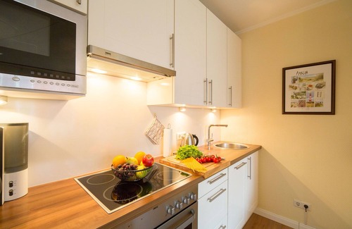 Wittduen Apartment | Vis-à-vis the Wadden Sea, spacious, comfortable 1-room apartment, large balcony. south-facing balcony, WLAN