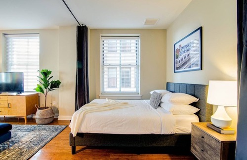 Downtown Memphis Apartment | Visit Beale Street From A Spacious Loft Apartment!