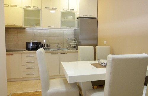 Vracar Apartment | Visit BELGRADE stay in luxury apartment for five persons