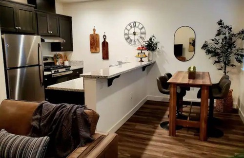 Paradise Apartment | Visit Paradise 1/1 NEW Apt Home
