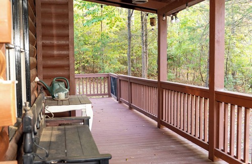 Pine Mountain Cabin | Visit Star Haven and come see Callaway's Pumpkins and Fantasy in Lights!