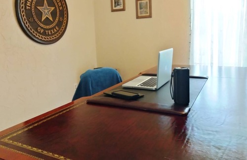 Alamo House | Visitors and Birders Love Us ...Historical Musicians Home in the Heart of