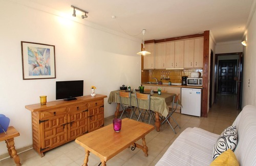 Empuriabrava Apartment | VISTA BAHIA 23 - Apartamento en primera línea de mar a pocos metros del centro de Empuriabrava con aparcamiento.